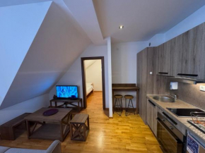 Eli's APARTMENT 31